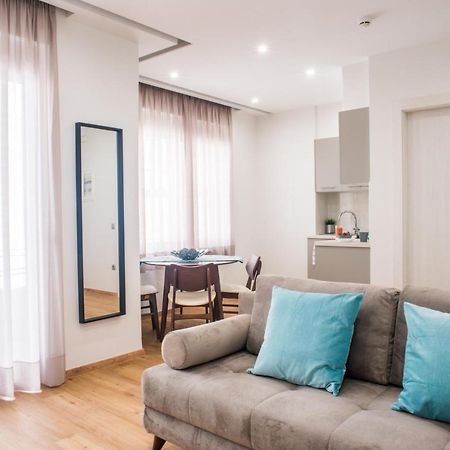 A23 Sunny & Cosy Suite With Balcony Near Parthenon Athena Bagian luar foto